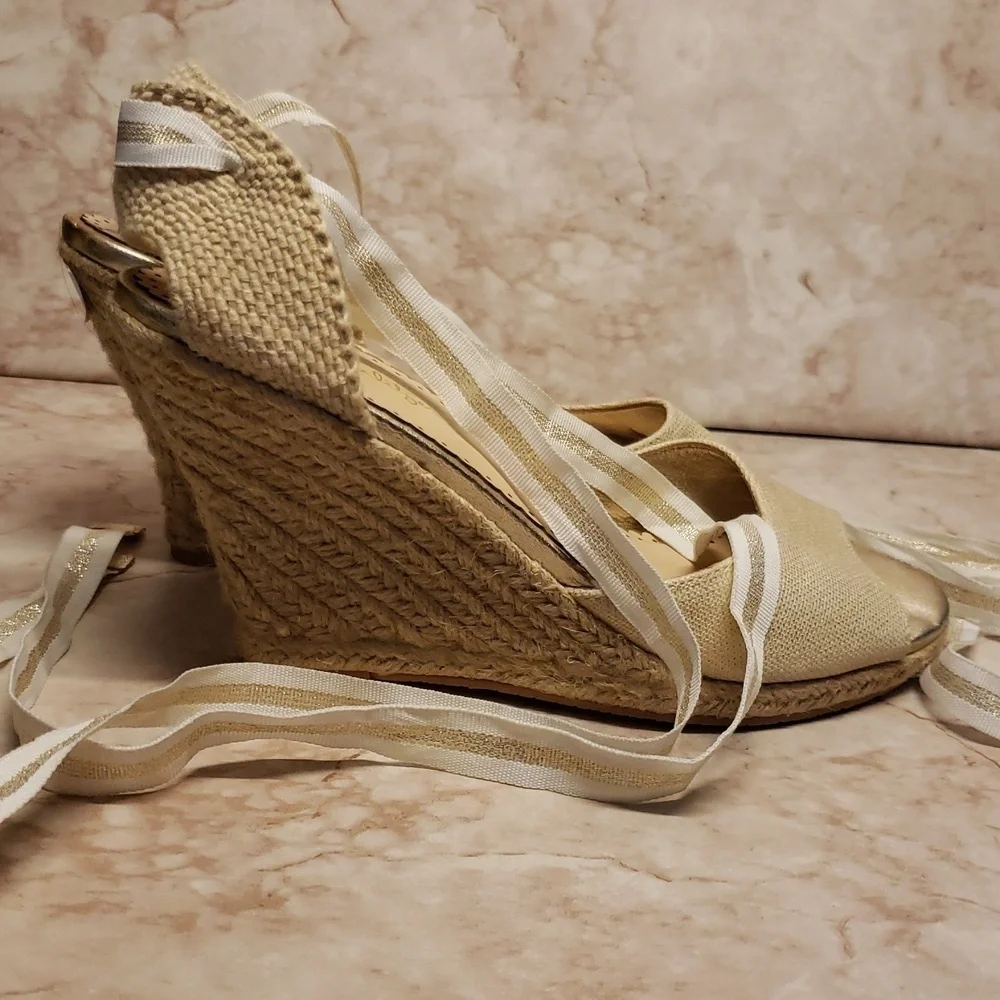 Lilly Pulitzer Elegant Gold Wedge Ankle Straps Sandals Size  8